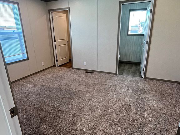 3rd image of 38002 Franklin Dr #17