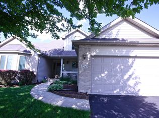 1241 Sandpiper Ln, Woodstock, IL 60098