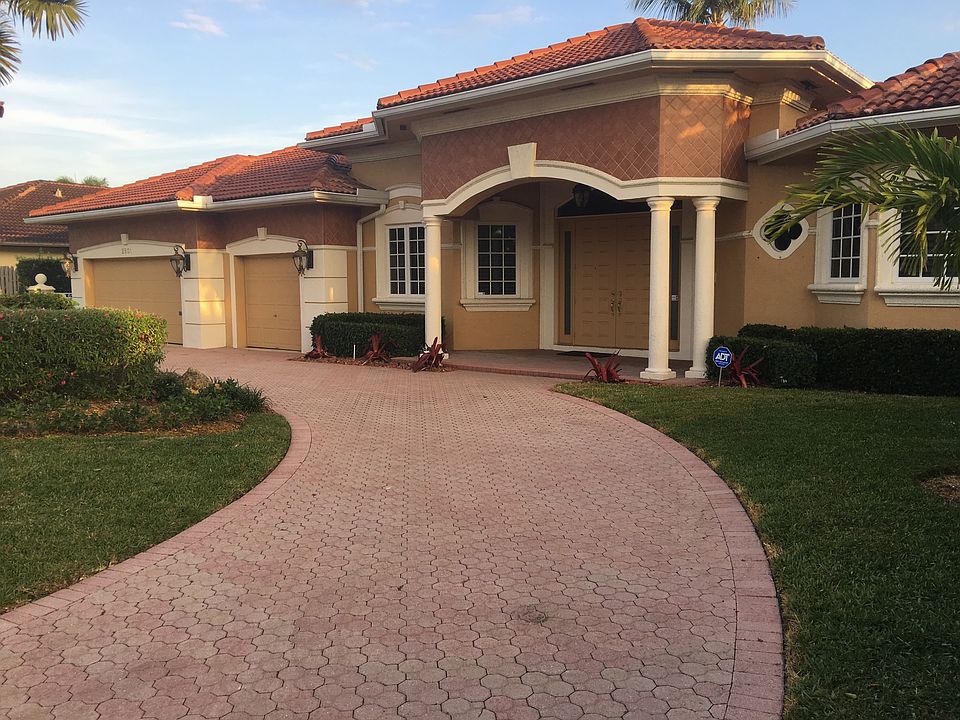 WELL KEPT WATERFRONT HOME