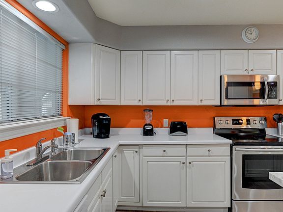 4th image of 1328 Saint Jude Cir