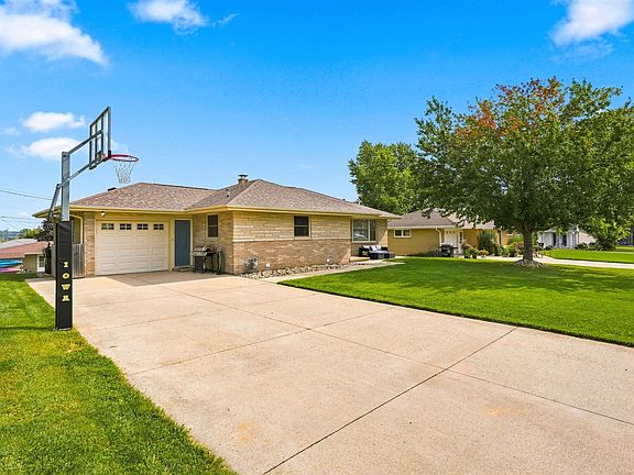 2nd image of 9593 Monticello Dr