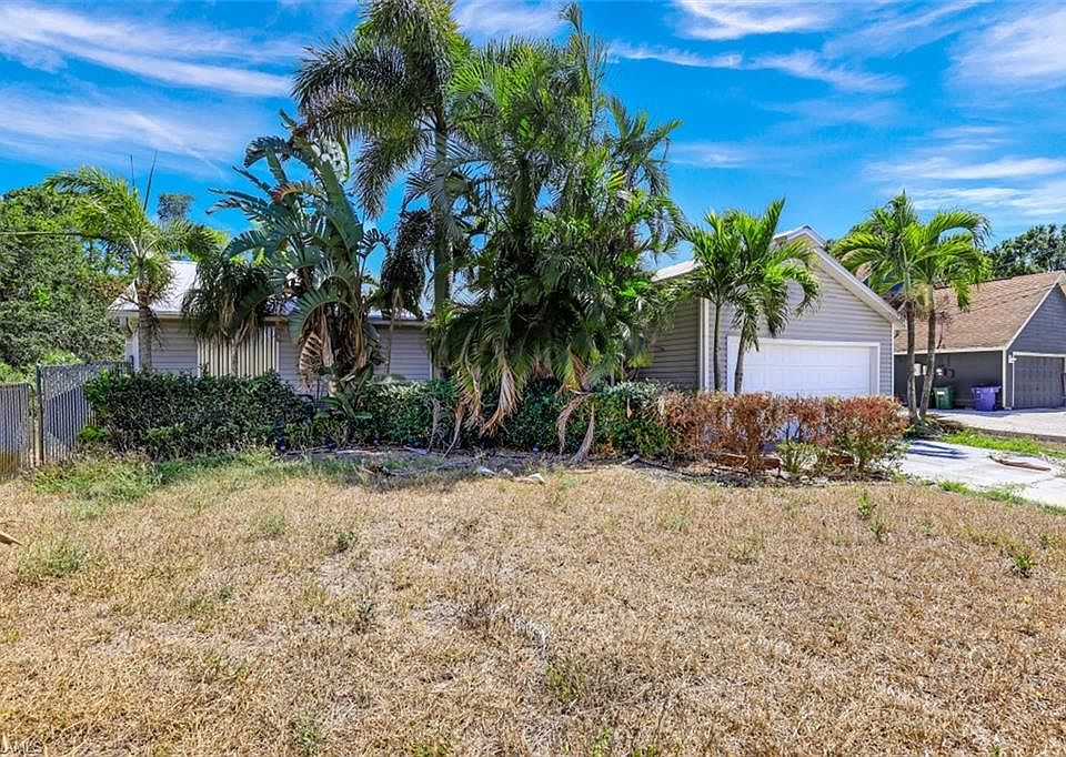 1st image of 8052 Cypress Dr N
