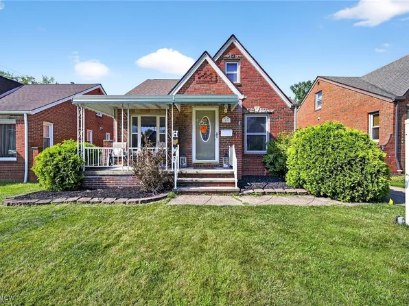 8408 Whitehaven Dr, Parma, OH 44129