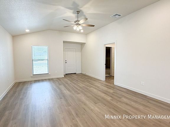 4th image of 5542 Auburn St