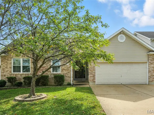 8370 Weber Trail Dr, Saint Louis, MO 63123