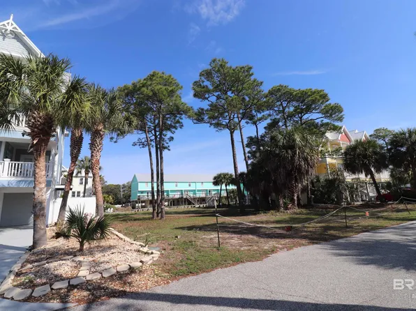 112 W 5th Ave, Gulf Shores, AL 36542