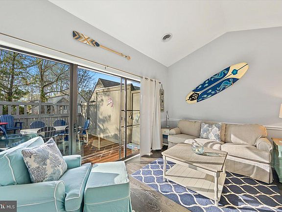 3rd image of 39353 W Pine Ct #1009C