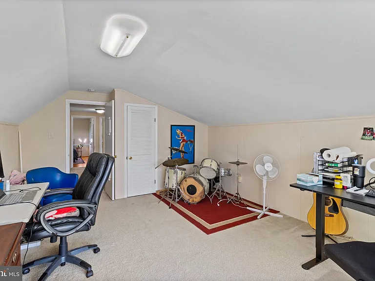 1435 Crofton Pkwy — Photo 35