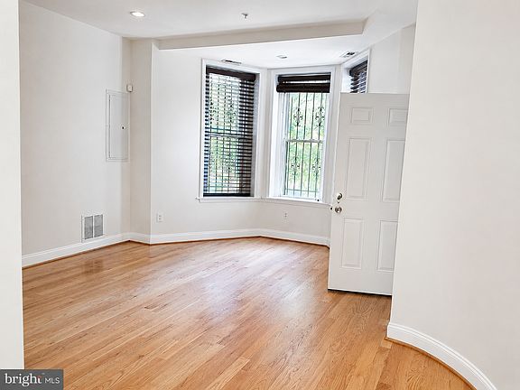 4th image of 405 P St NW #2