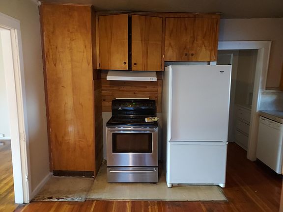 5th image of 1335 NE Holman St