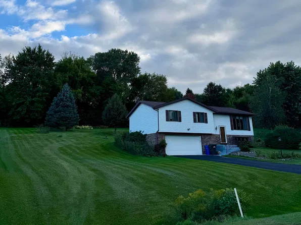 7319 Meadow Ct, Middleton, WI 53562