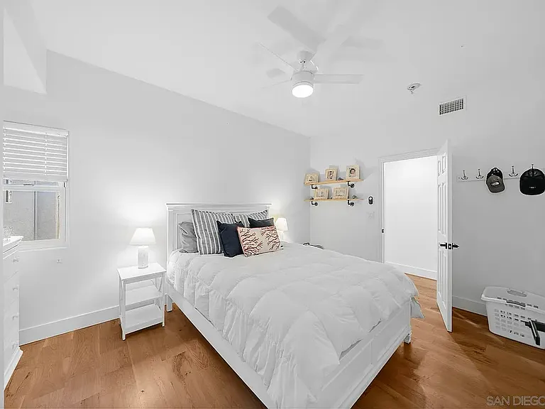 255 Elm Ave — Photo 22