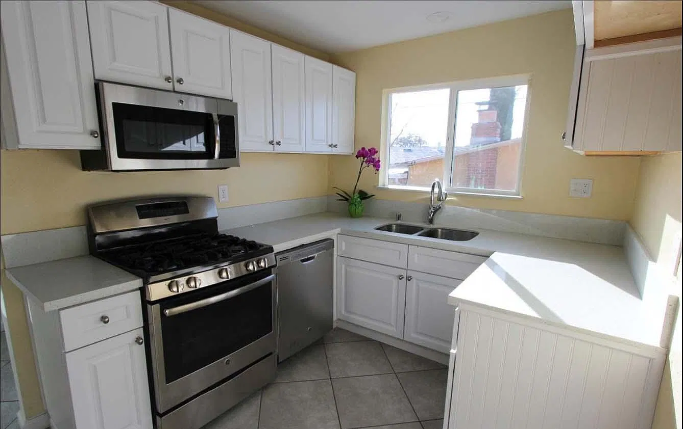 3 bed, 1194 sqft, $2,750 — Photo 3