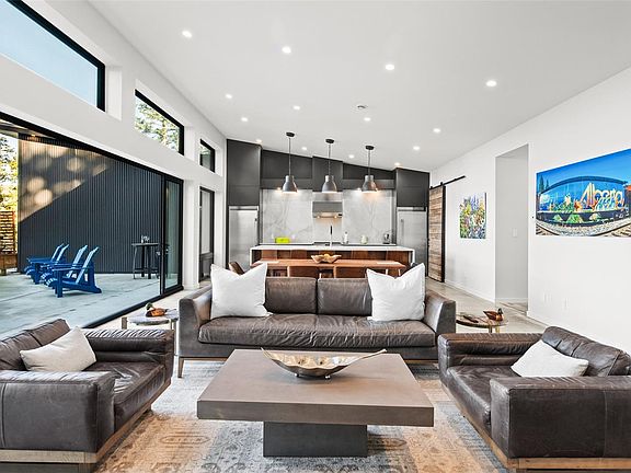 3rd image of 6550 E Sooke Rd #A