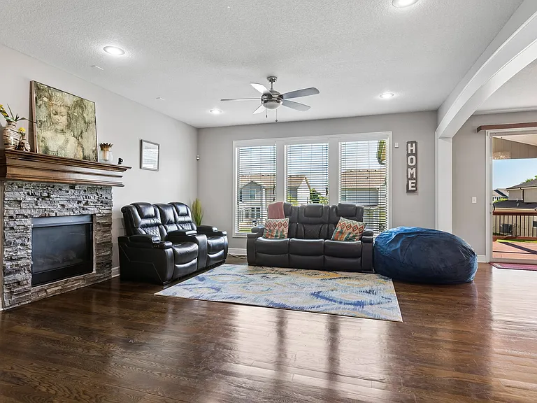 8602 W 166th Ct — Photo 5