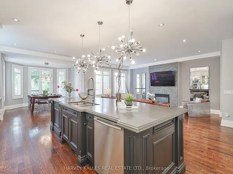 44 Churchill Ave — Photo 19