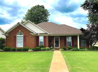 319 Lincoln Ave, Muscle Shoals, AL 35661