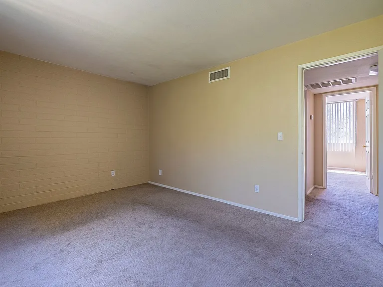 2 bedroom 1.5 bathroom in the heart of Phoenix — Photo 20