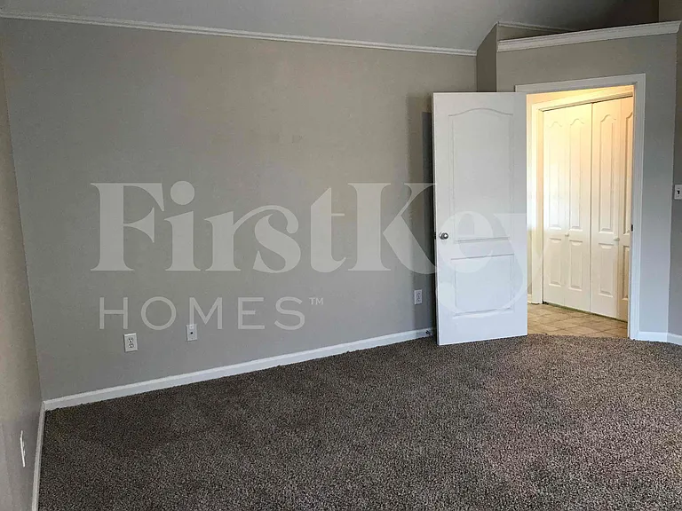 2018 Village Ln — Photo 13