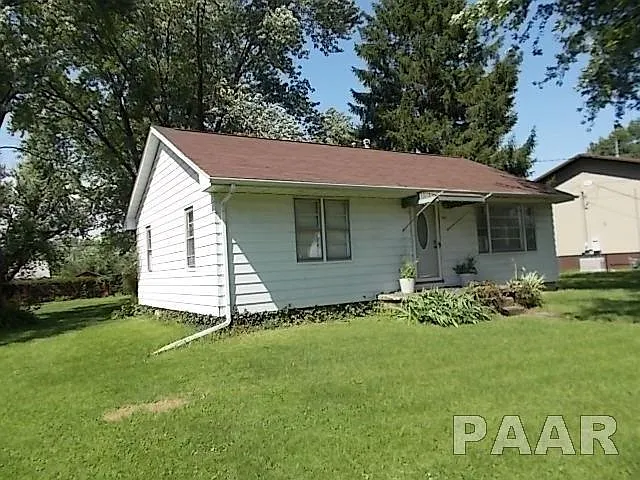 587 Dempsey St photo 1