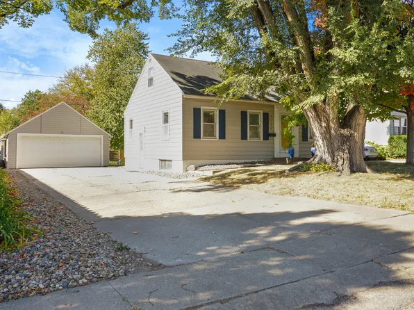 1209 Grand Ave, Ames, IA 50010