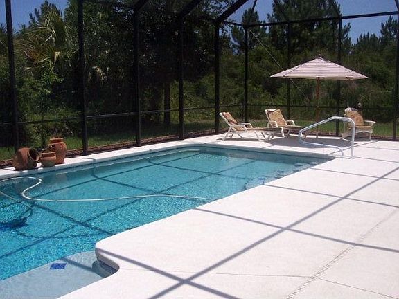 4th image of 42 Luther Dr