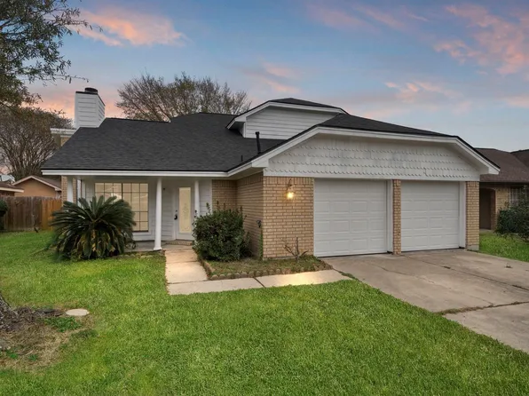 12447 Versailles Dr, Houston, TX 77015