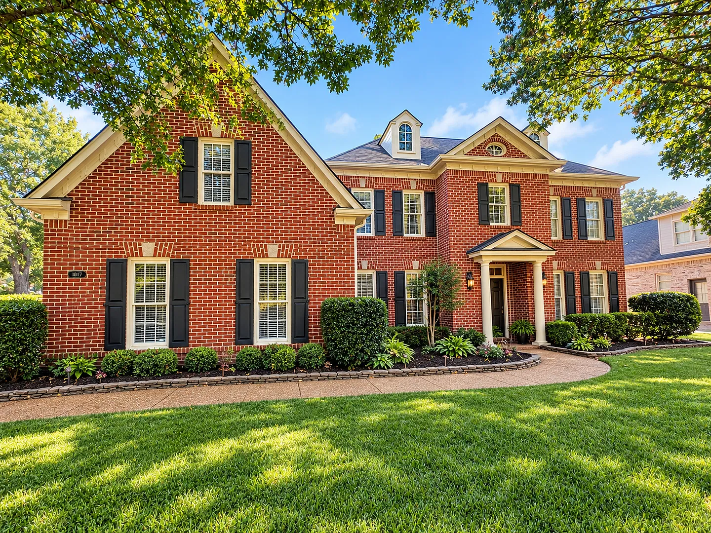 Beautiful Collierville Home With A Backyard Oasis, Lawn Maintenance Included! — Photo 1