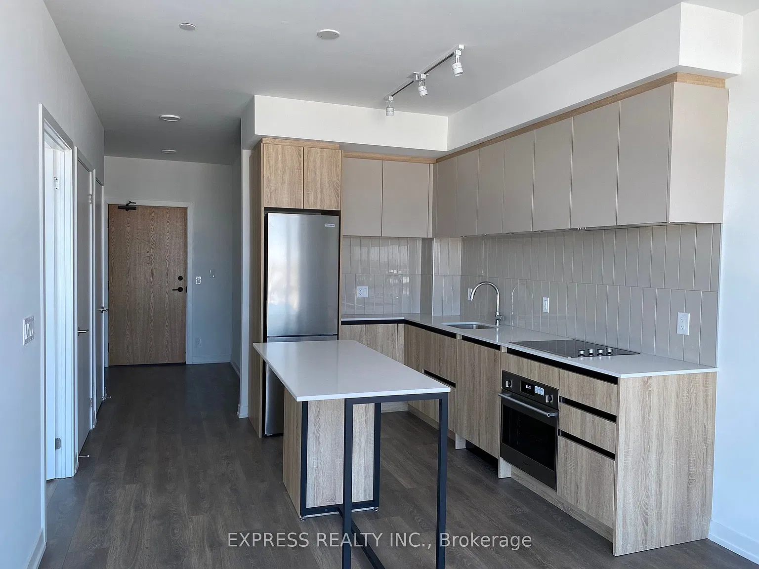 2 bed, $2,350 — Photo 2