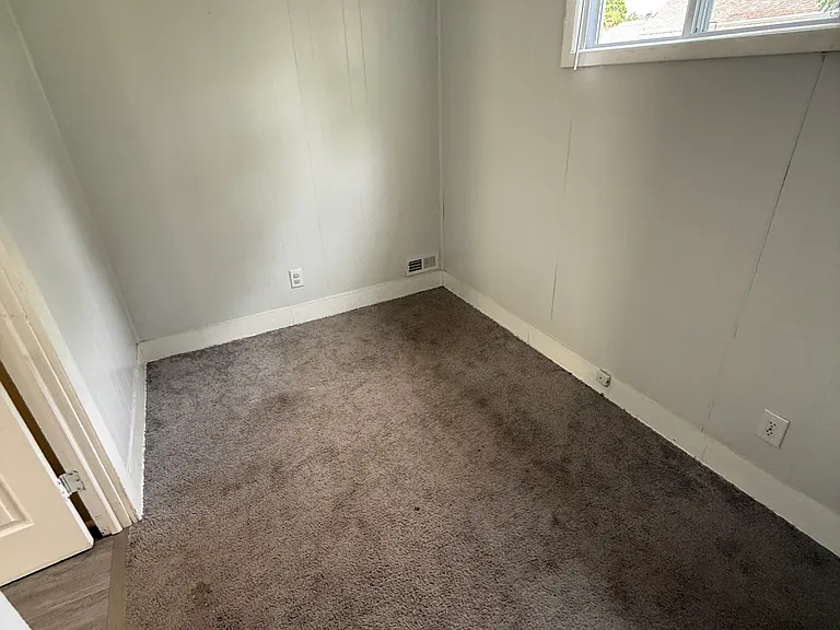 91 Hirschbeck St #3 — Photo 6
