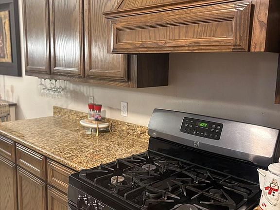 5th image of 3502 Park Ln S