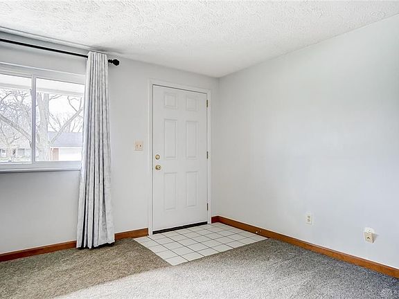 4th image of 2061 Mattis Dr