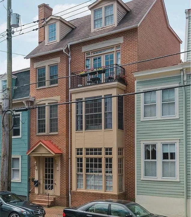 Front of 181 Prince George Street