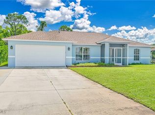 18217 Sycamore Rd, Fort Myers, FL 33967