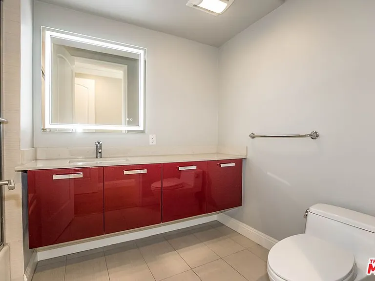 1283 Havenhurst Dr #306 — Photo 18
