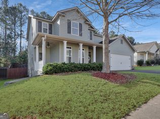 27 Newnan Lakes Dr, Newnan, GA 30263