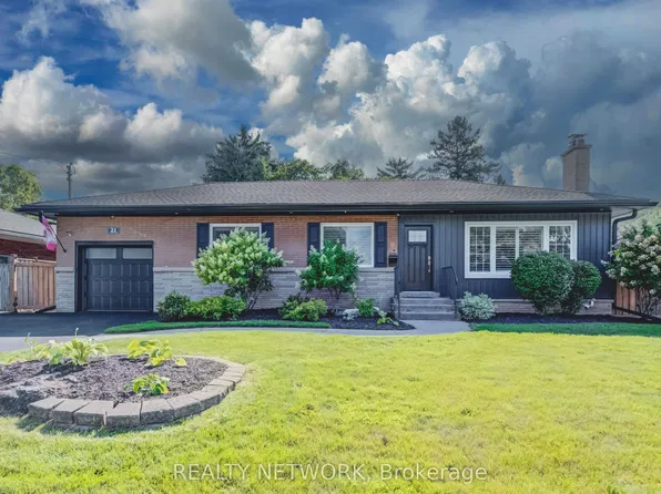 21 Loma Dr, Hamilton, ON L8G 2W6
