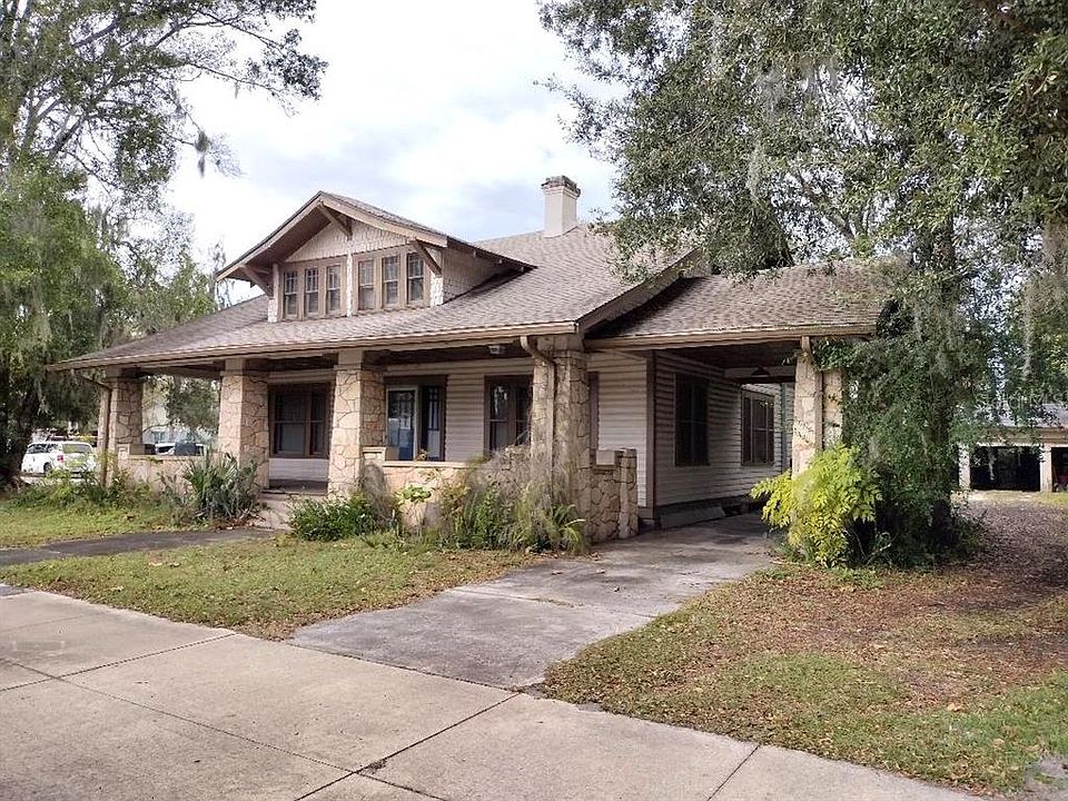 1st image of 1000 E Moody Blvd