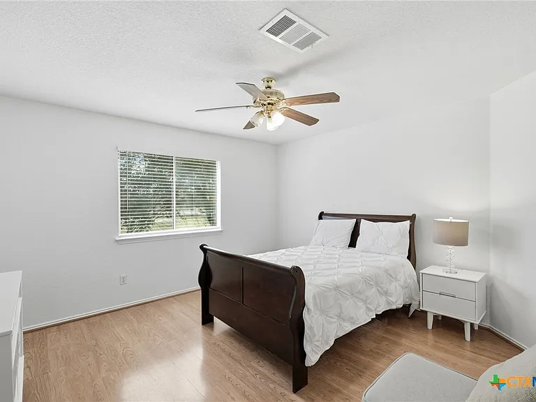 1410 Katie Lynch Dr — Photo 18