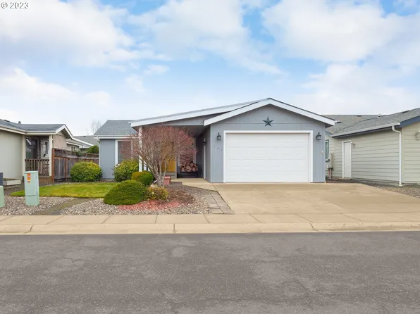 141 Jacob Hale Way, Roseburg, OR 97471