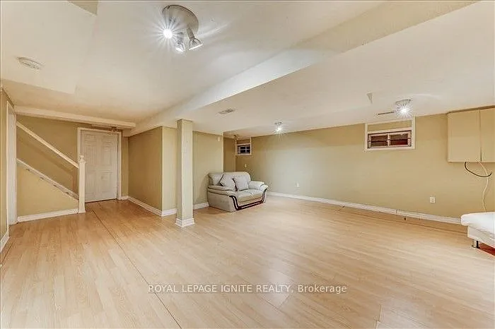 23 Longbow Sq — Photo 20