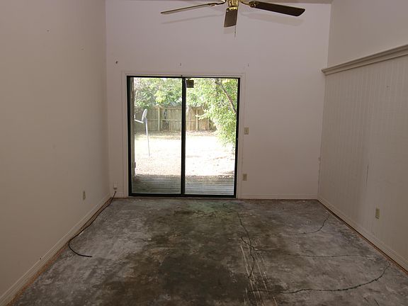 2nd image of 2438 Seabury Pl N