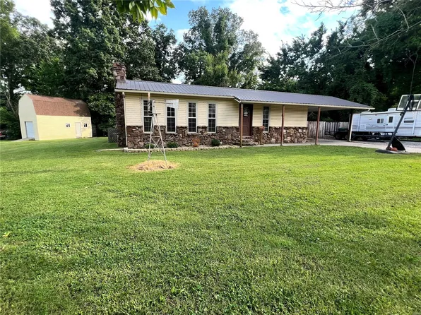 17056 Tomahawk Dr, Dexter, MO 63841