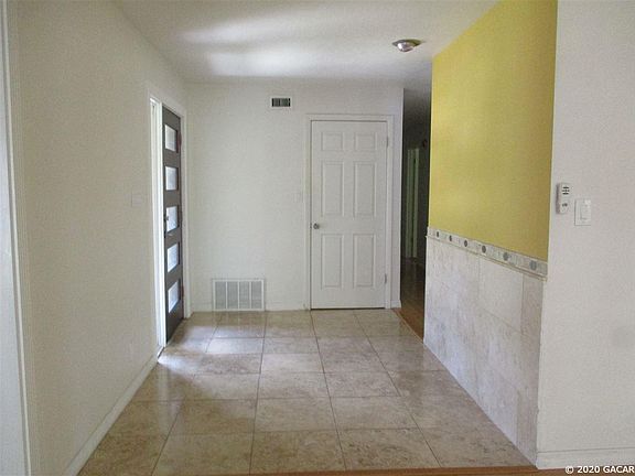 3rd image of 11502 Creek Dr
