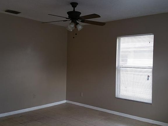 4th image of 3703 E Clifton St