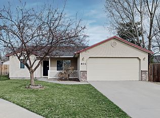 802 NW 9th Pl, Meridian, ID 83642