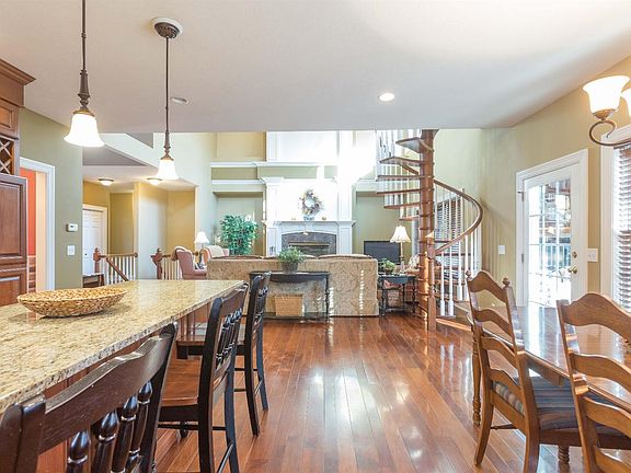 4th image of this home