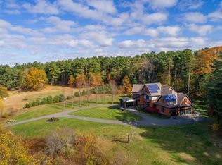 40 Topsfield Rd, Wenham, MA 01984