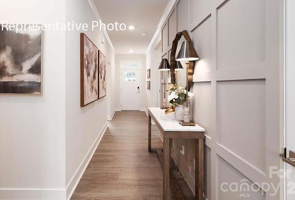 1st image of 3237 Oberon St