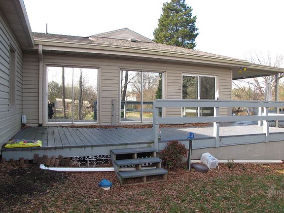 Back of House w/deck